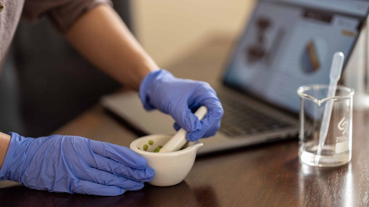 Biomolecular Techniques Lab Preview Featured Image